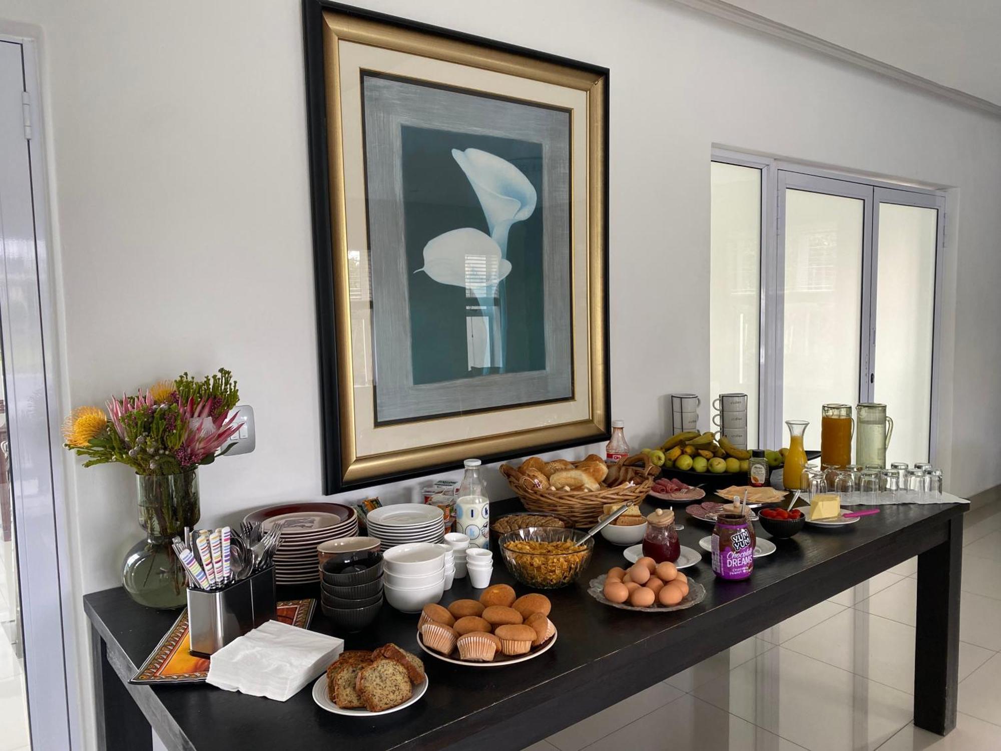Bed And Breakfast Villa Livadia Cape Town Exterior photo